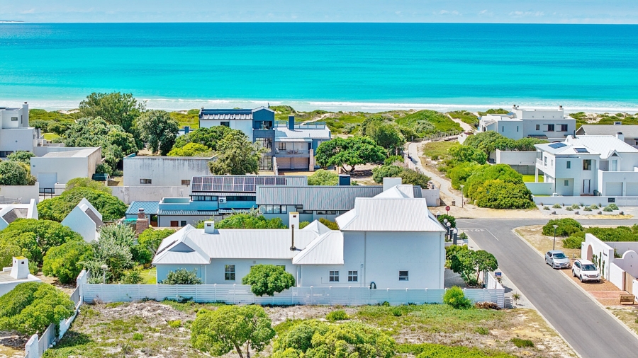 4 Bedroom Property for Sale in Struisbaai Western Cape